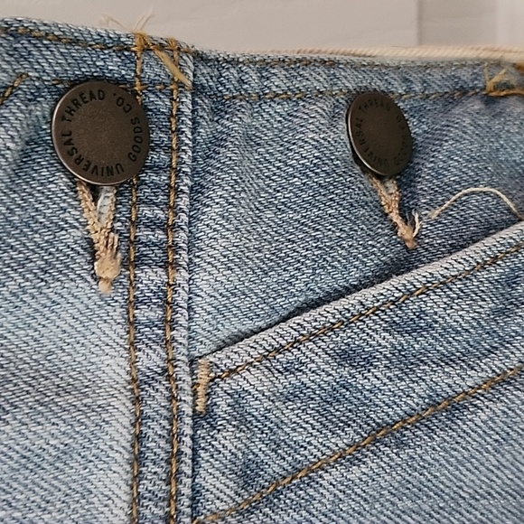 NWT Universal Thread Shortalls Overalls Size 4 Light Wash - Picture 6 of 8